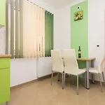 In - Insel Krk 36005 * ורבניק